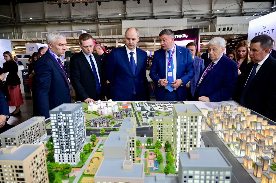 Денис Паслер по итогам пленарного заседания форума 100+ TechnoBuild обозначил основные тренды в создании и развитии комфортной среды для жизни
