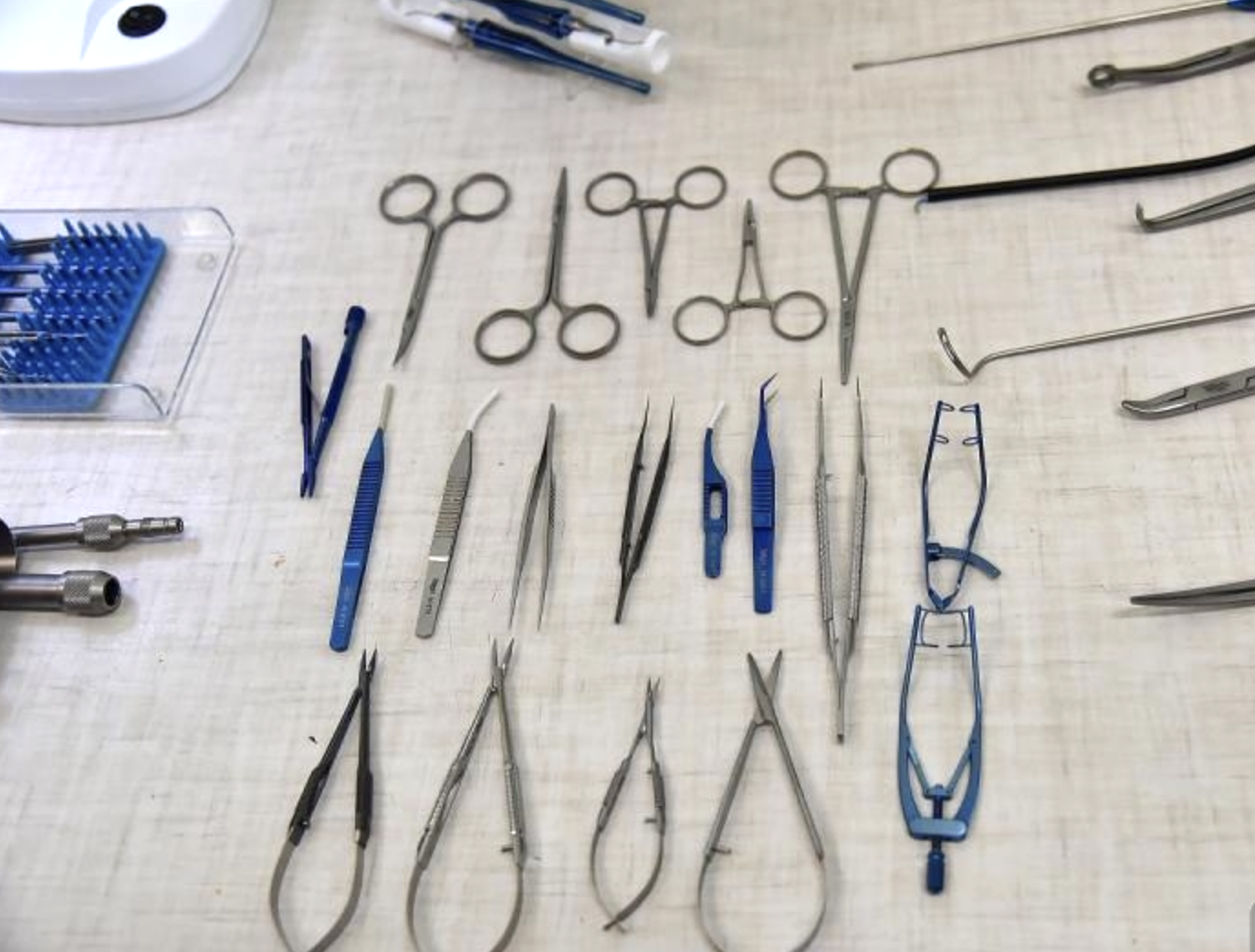Расширение производства и разработка новых медицинских изделий: имплантатов для нейрохирургии и инструментов для их установки