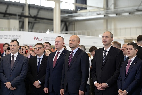 Денис Паслер, Артём Жога и Роман Некрасов дали старт Межрегиональной агропромышленной выставке УрФО в Екатеринбурге